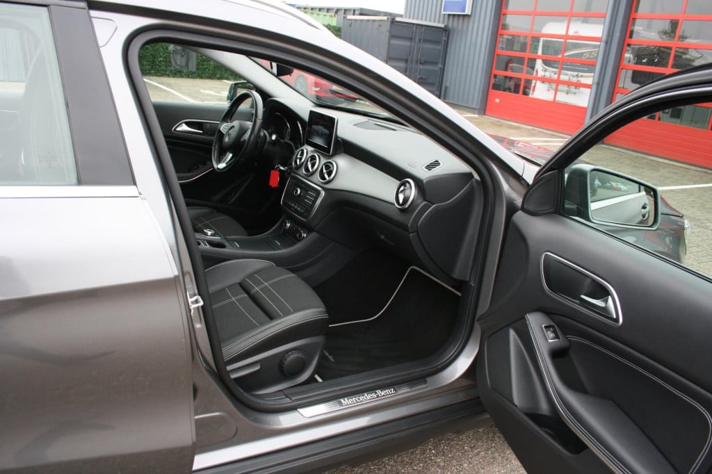 Mercedes-Benz Gla-klasse 200 ambition