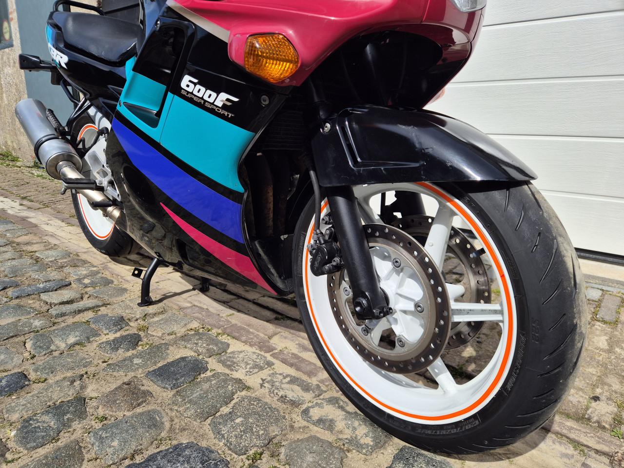 1991 Honda cbr 600 f2 (onderhoudsvrij)