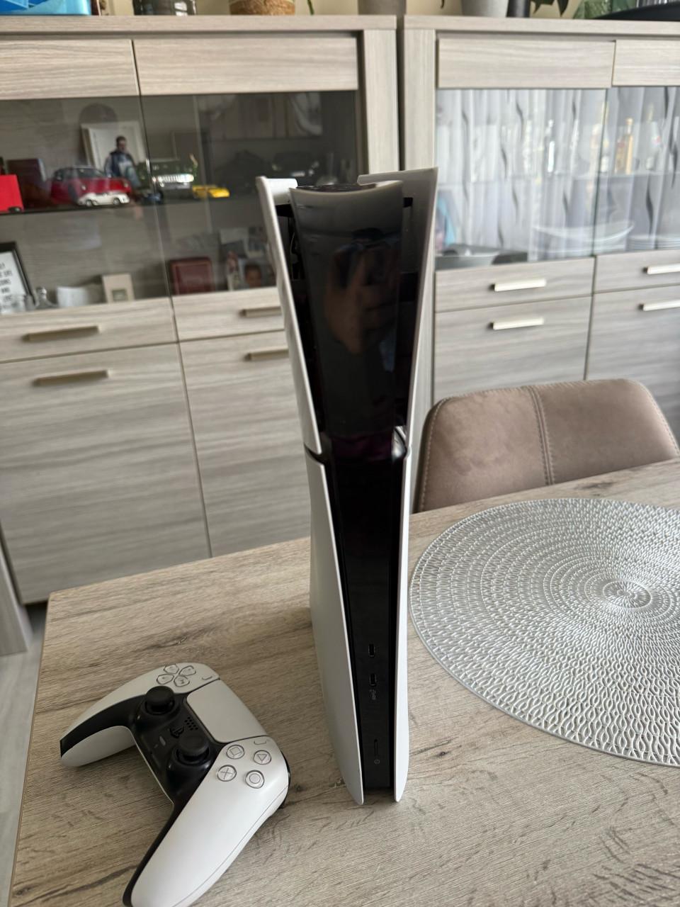 Te koop: PlayStation 5 Slim Digital 1TB