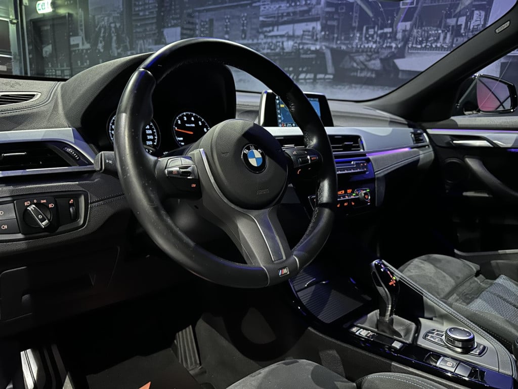 BMW X2 sdrive20i high executive m-pakket *sportstoelen*