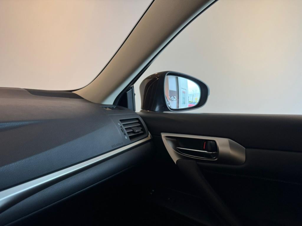 Lexus Ct 200h ultimate edition