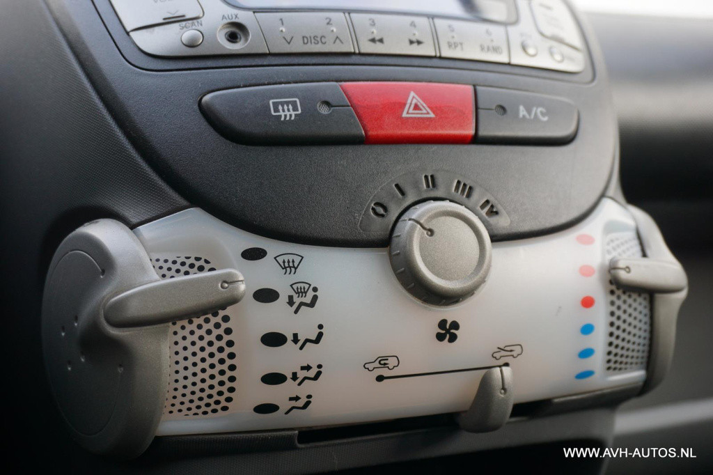 Toyota Aygo 1.0-12v access