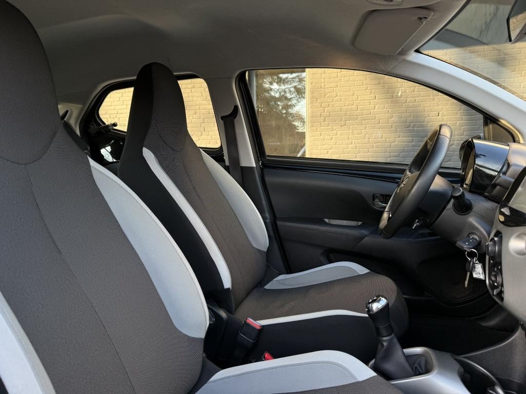 Toyota Aygo 1.0 vvt-i x-play