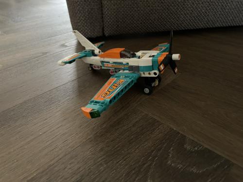 Technic Racevliegtuig 42117
