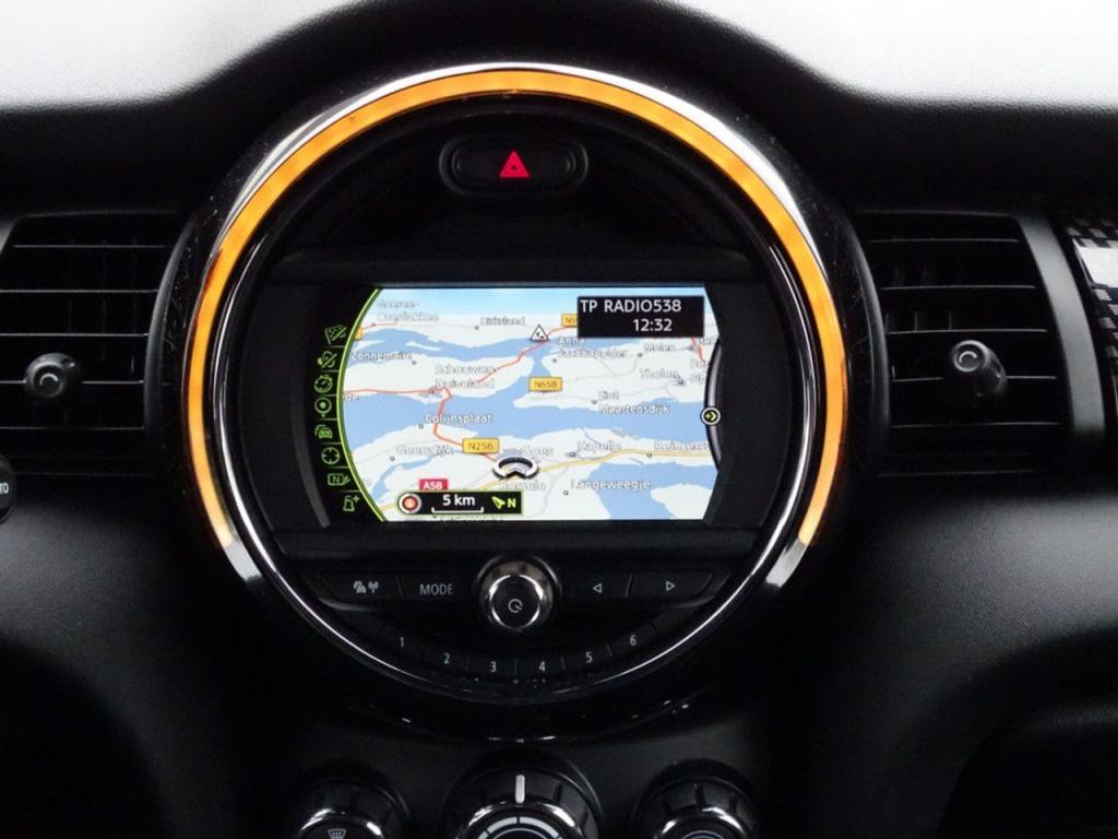 Mini Cooper mini 2.0 serious business 5-deurs | led | navi |18"