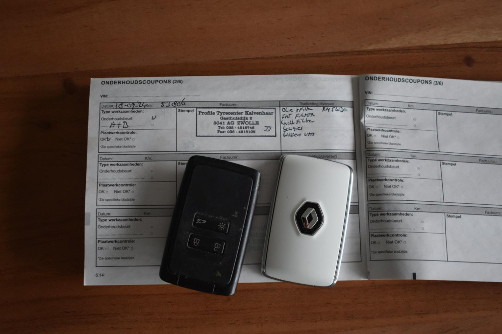 Renault Megane 1.3 tce bose | schuifdak | apple carplay | camera | adaptiev