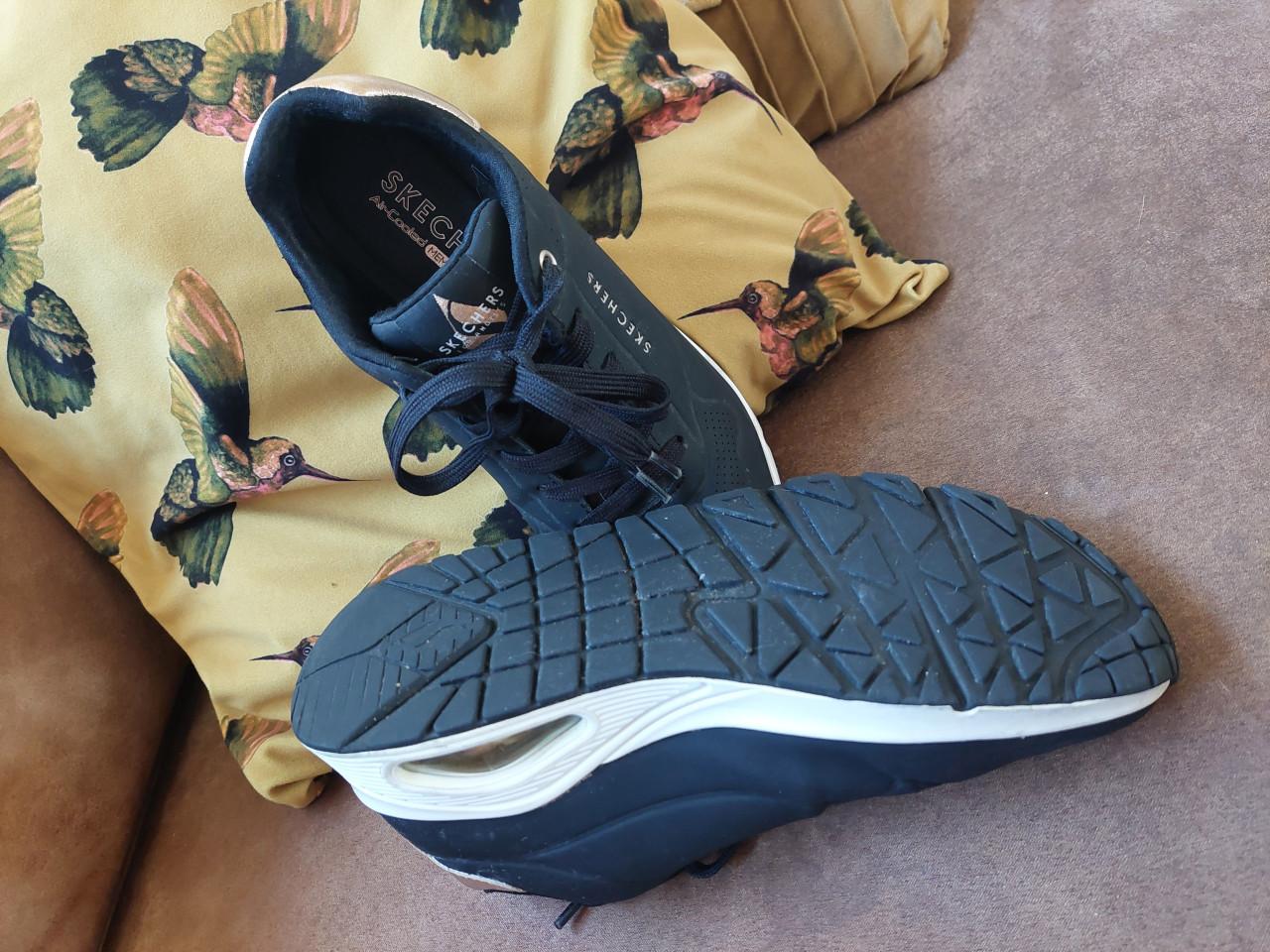 Zwarte damessneakers Skechers mt.38 z.g.a.n