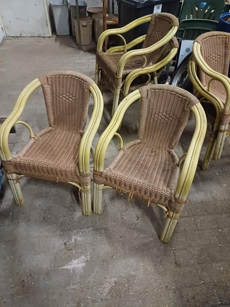 Gratis op te halen tuinstoelen
