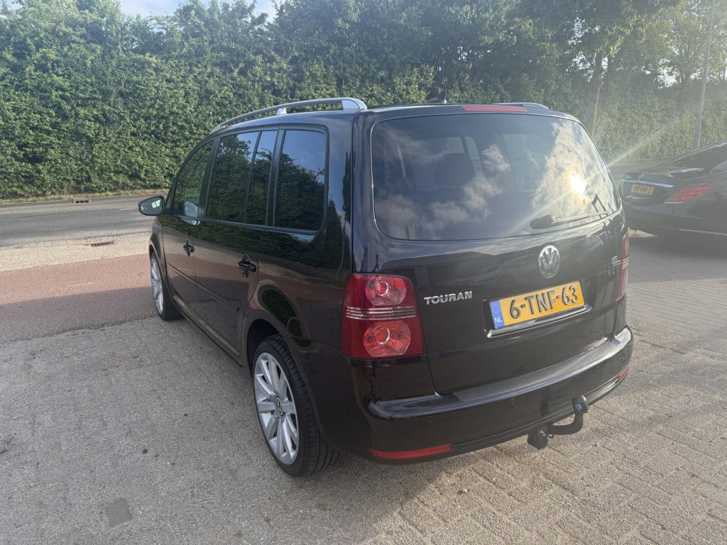 Volkswagen Touran 1.4 tsi highline automaat clima stoelverwarming