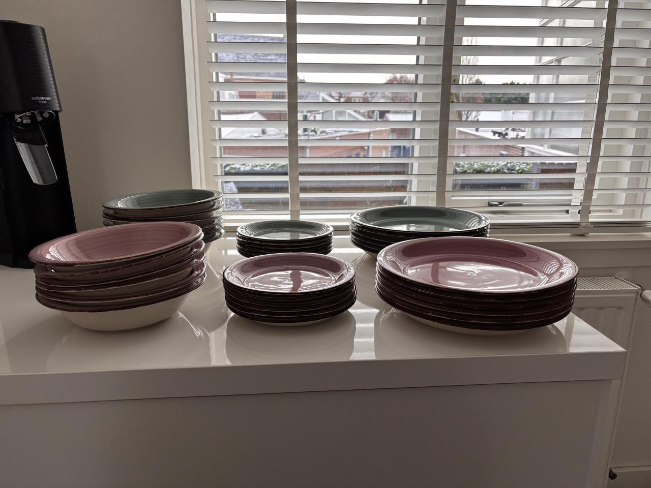 Servies 12x diep, plat en ontbijtborden