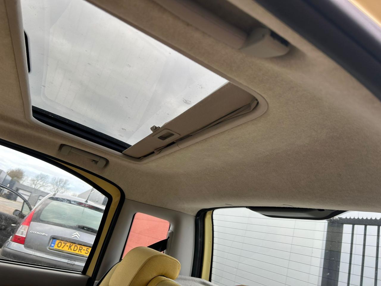 Fiat Panda 1.2 Class KANTEL/SCHUIF DAKJE/LM VELGEN/DUBBELE PANO/CITY STUUR