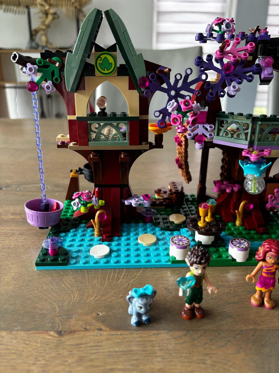 Lego Elves 41075 Het boomhuis van de elfen