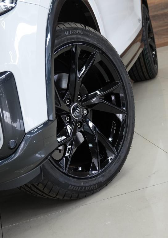 Audi Q2 1.4 tfsi | stoelverw. | pdc | 19" | camera |