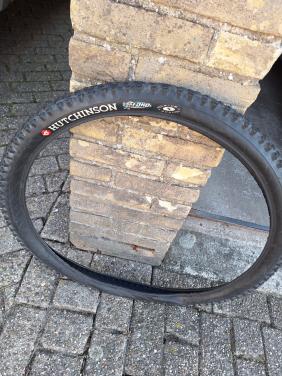 Gratis Hutchinson mtb band 26x2.15 inch.