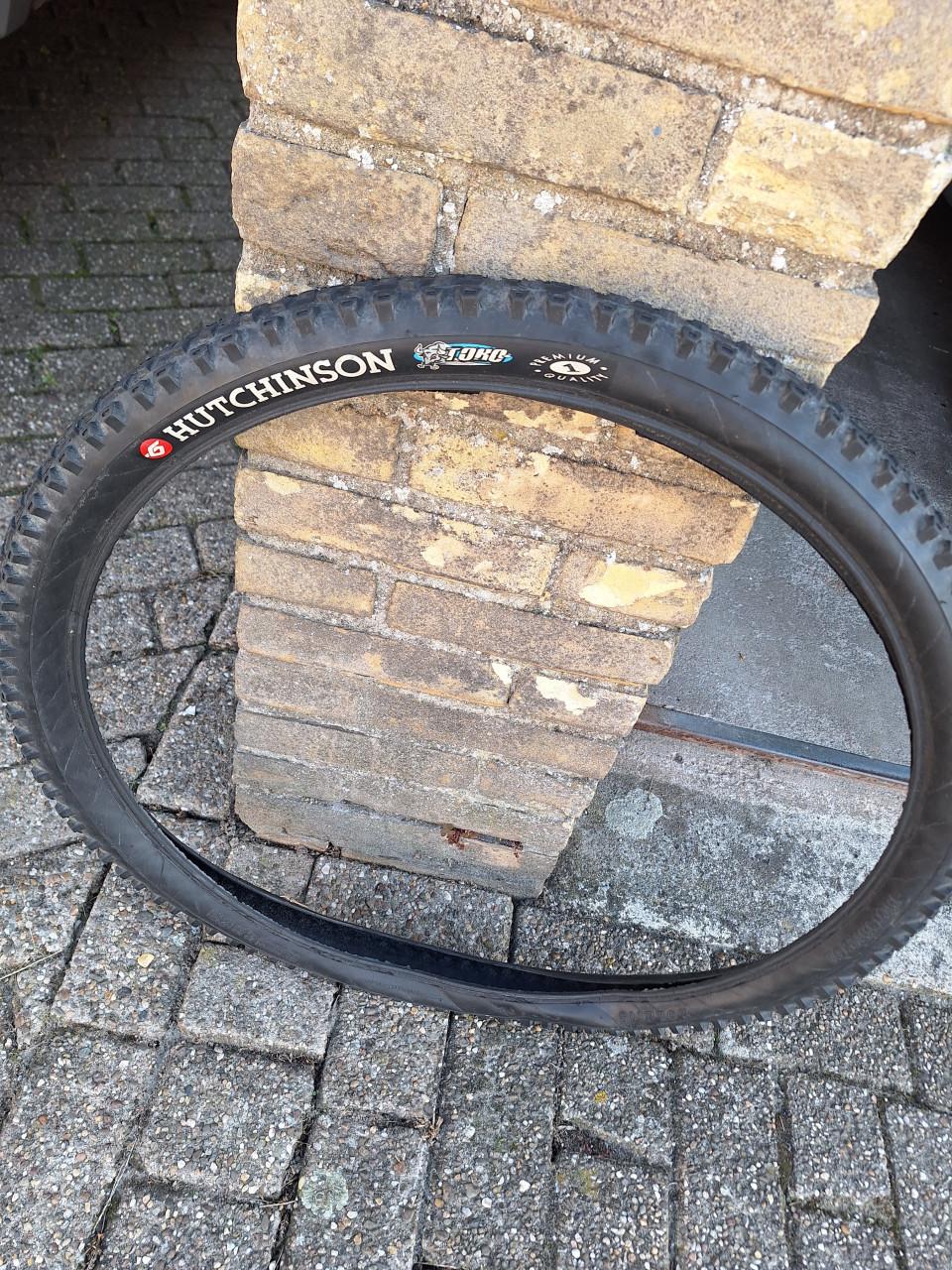 Gratis Hutchinson mtb band 26x2.15 inch.