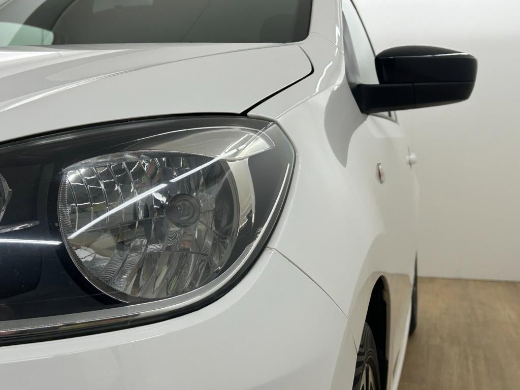 Volkswagen UP! occasion 1.0 up! edition bluemotion | wit | tweedehands volk