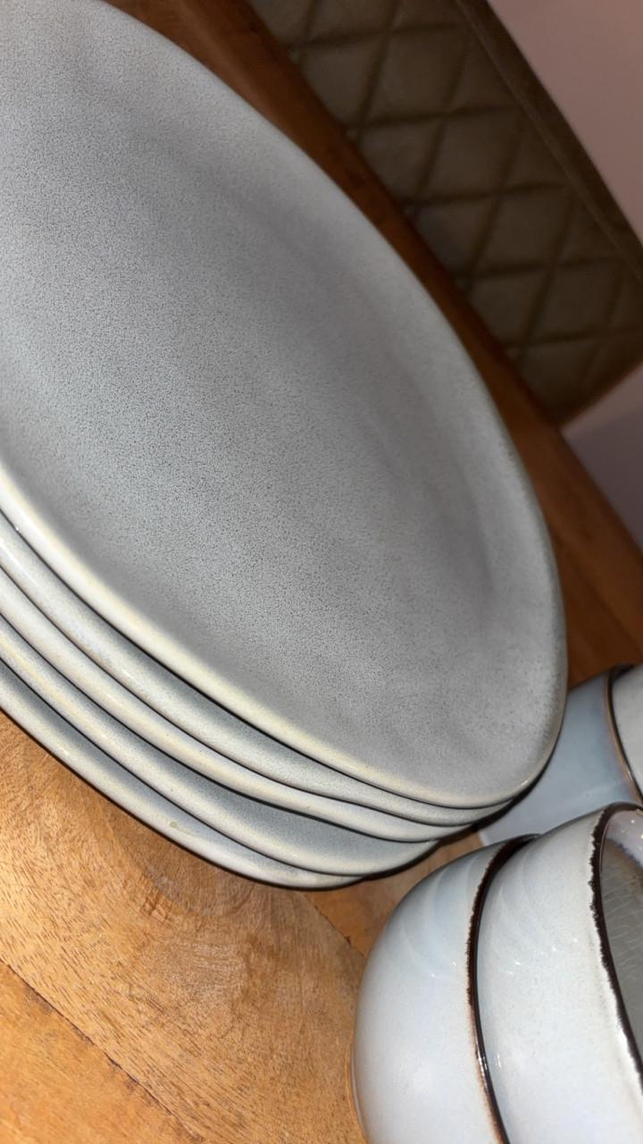 Nieuw servies Jysk 4 personen + 1 extra bord