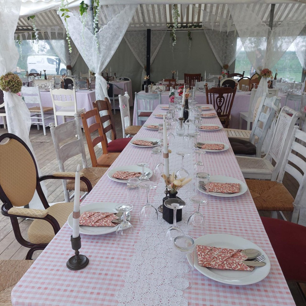 100 brocante stoelen gratis af te halen