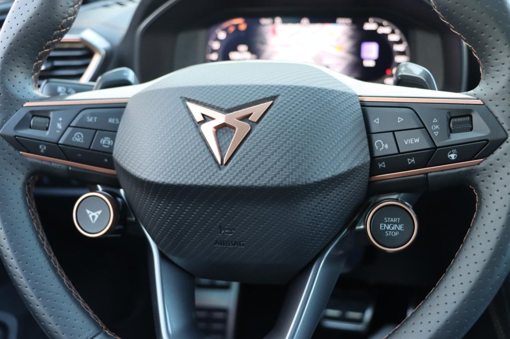 Cupra Leon 1.5 tsi ehybrid business 204pk dsg6