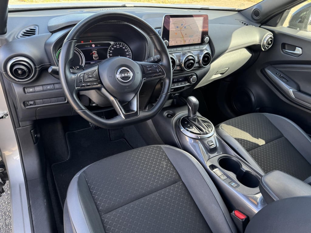 Nissan Juke 1.6 hybrid n-connecta parking pack