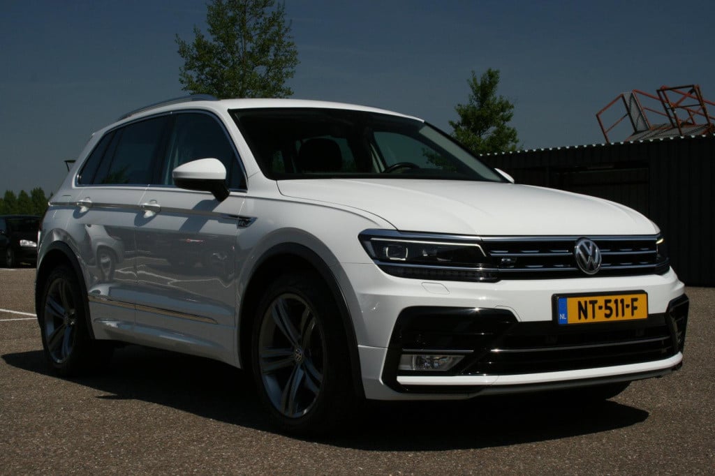 Volkswagen Tiguan 1.4 tsi r-line / connected series
