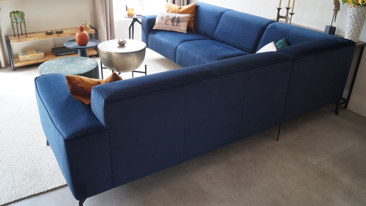 LIVIN24 Scandinavische hoekbank Vegas, stof velvet blauw 2,7 x 2,7 Meter.