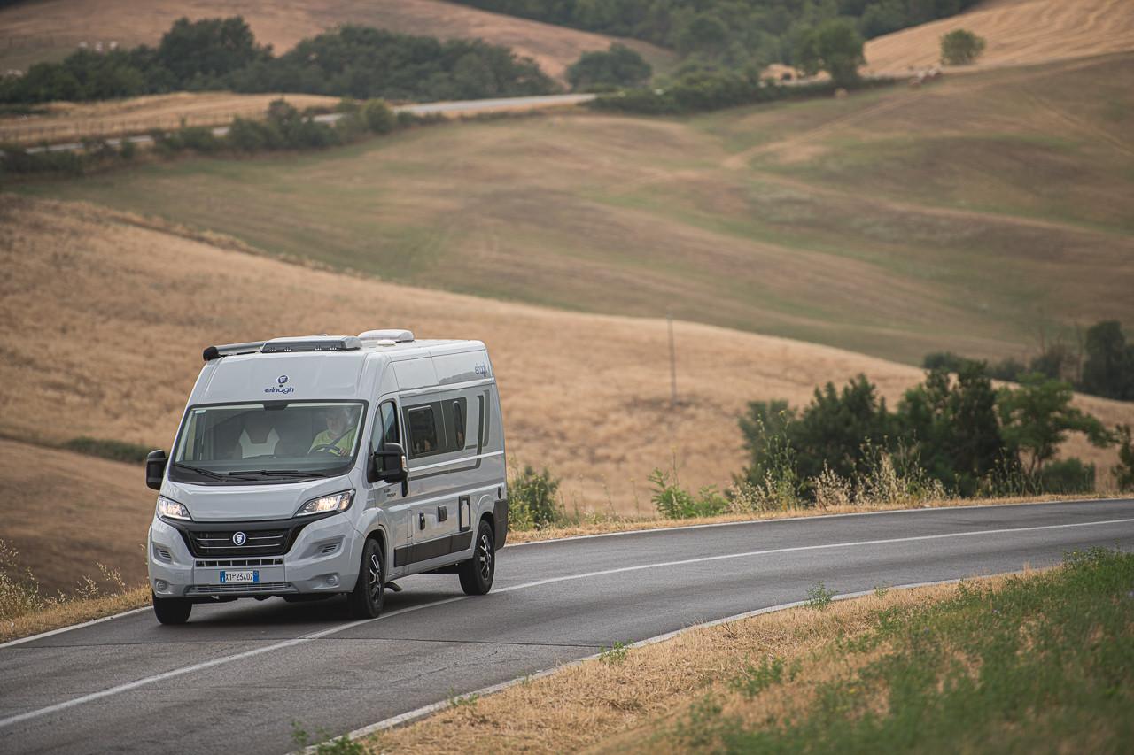 Elnagh E-Van Duo Premium - Automaat - Lengtebedden - 2024