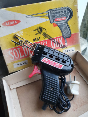 Prima werkende vintage Soldeerrevolver van het merk Libra...