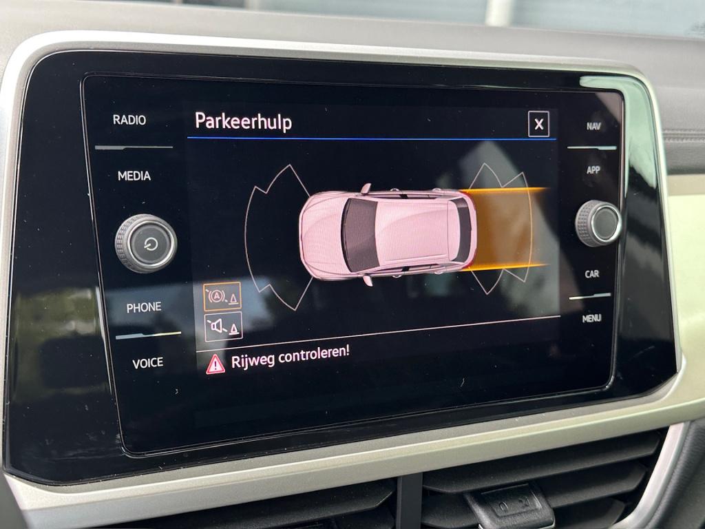 Volkswagen T-roc 1.5 tsi 150pk move | navi | carplay | stoelverwarming | ri