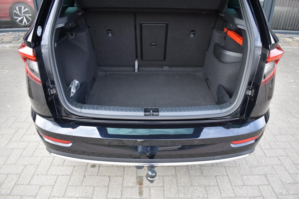 Skoda Karoq 1.5 tsi act sportline | trekhaak | camera | nap | virtual cockp