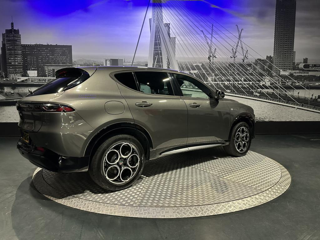 Alfa Romeo Tonale 1.3 ibrida plug-in q4