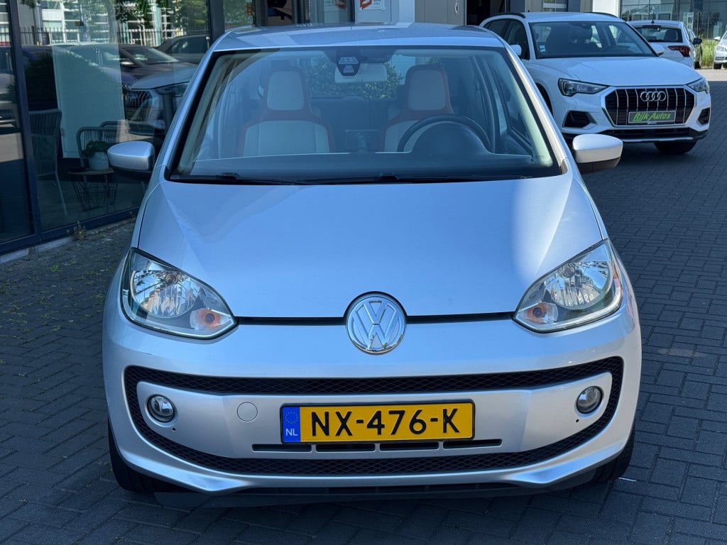 Volkswagen UP! 1.0 high up! * stoelverwarming * navi * lm velgen