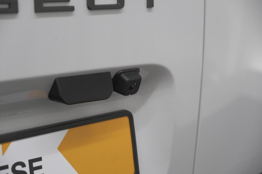 Peugeot Partner 1.5 bluehdi 130 eat8 s&s l2 | trekhaak | camera | betimmeri