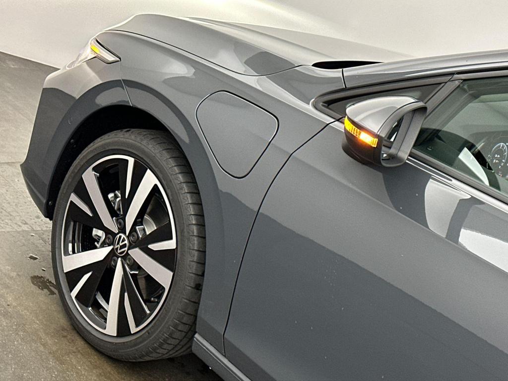 Volkswagen Golf life edition plug in hybride 204 pk