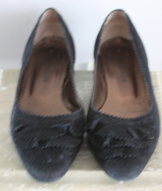 Zwarte suede pumps maat 37.5