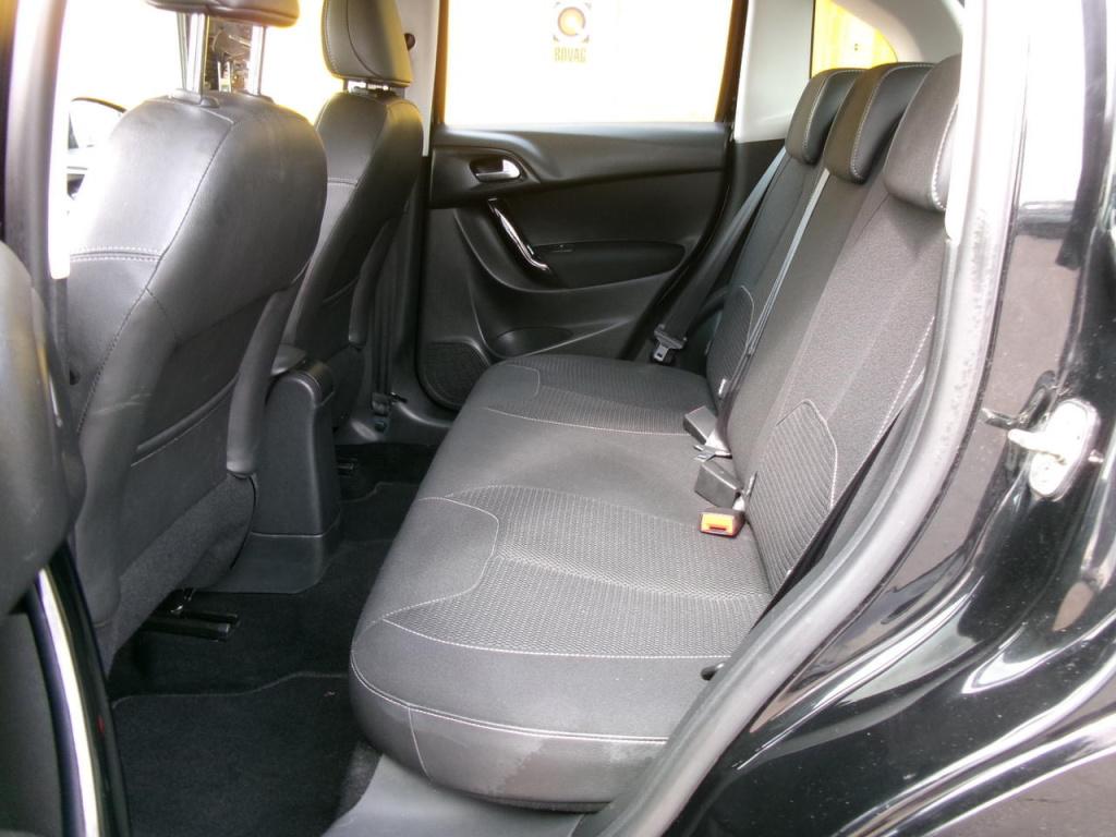 Citroen C3 1.2 vti 82pk clima, cruise-contr., tr.haak