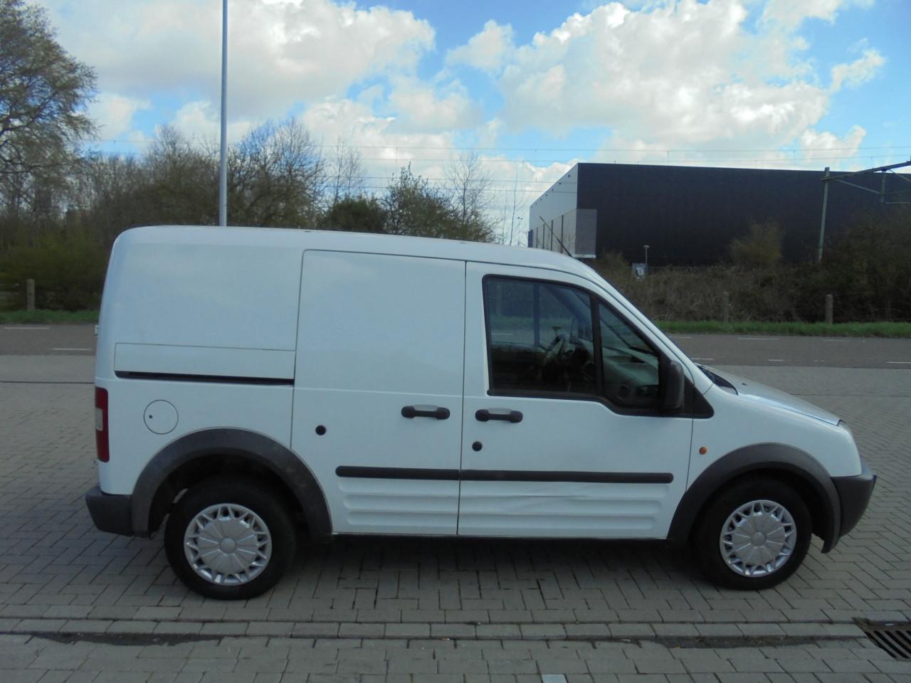 Transit Connect T220s 1.8TDdi bouwjaar 2006  N.A.P Apk nieuw bij aflevering