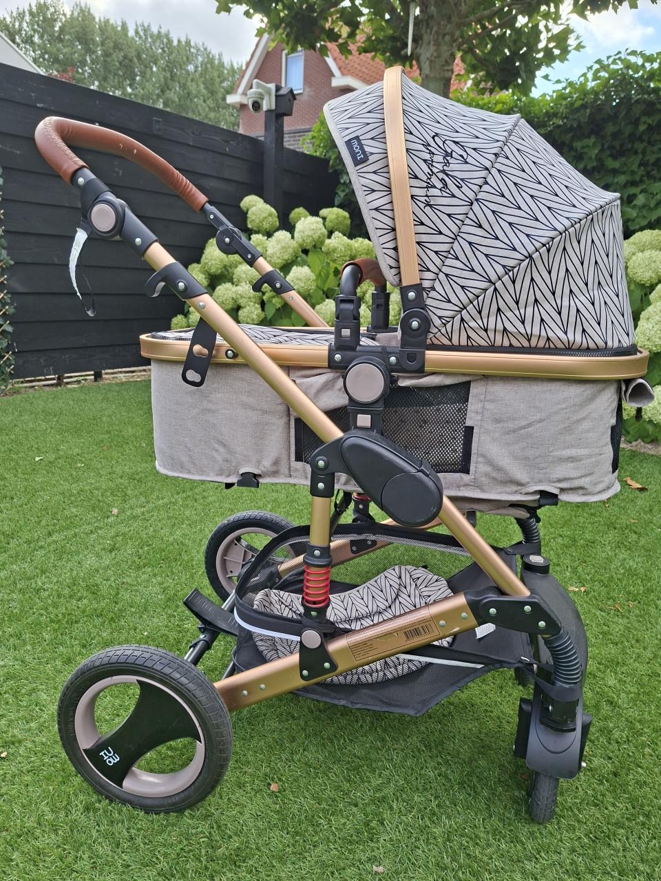 Kinderwagen merk Moni 3 in1 combi