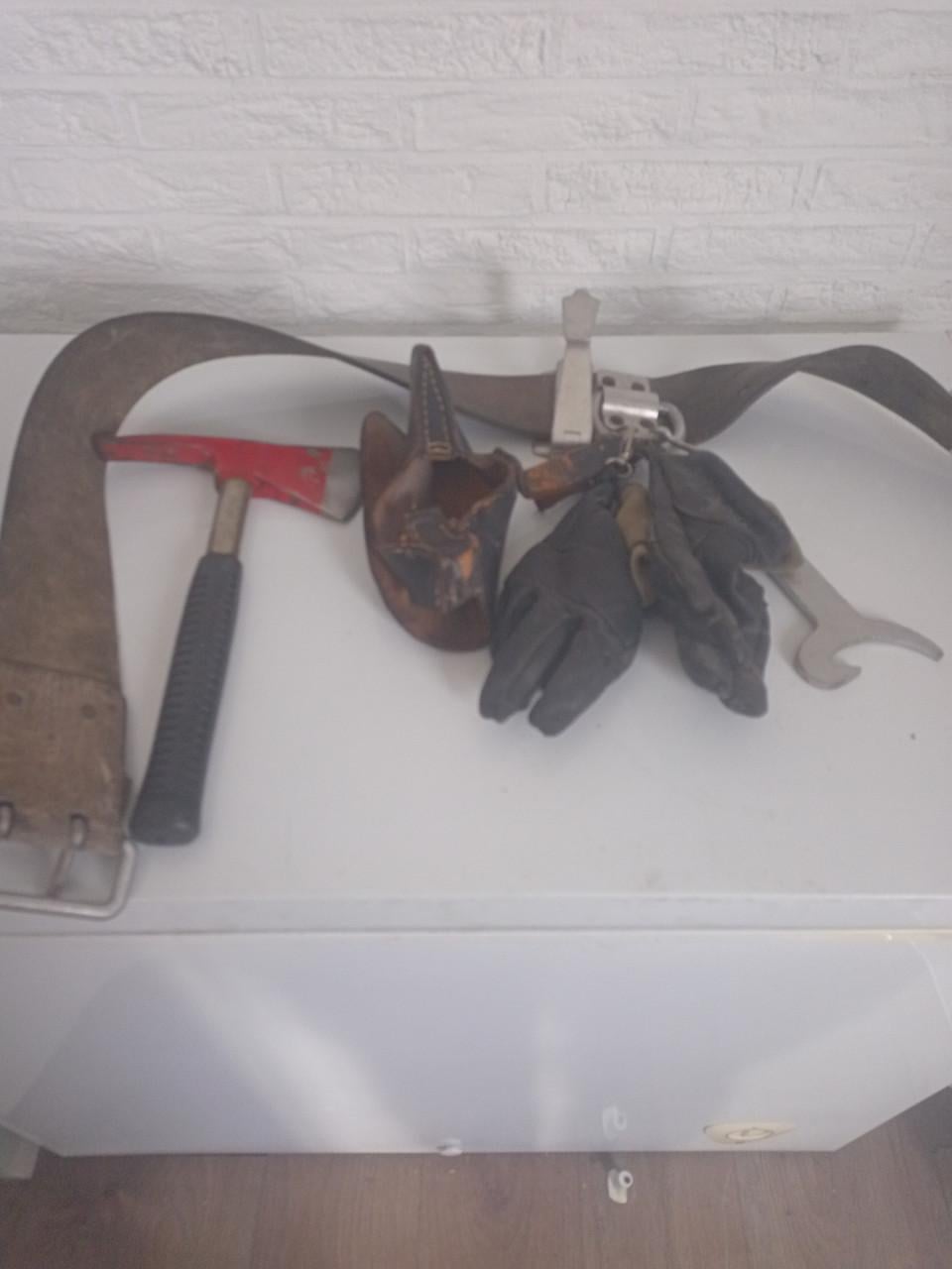 Brandweer belt met bijl