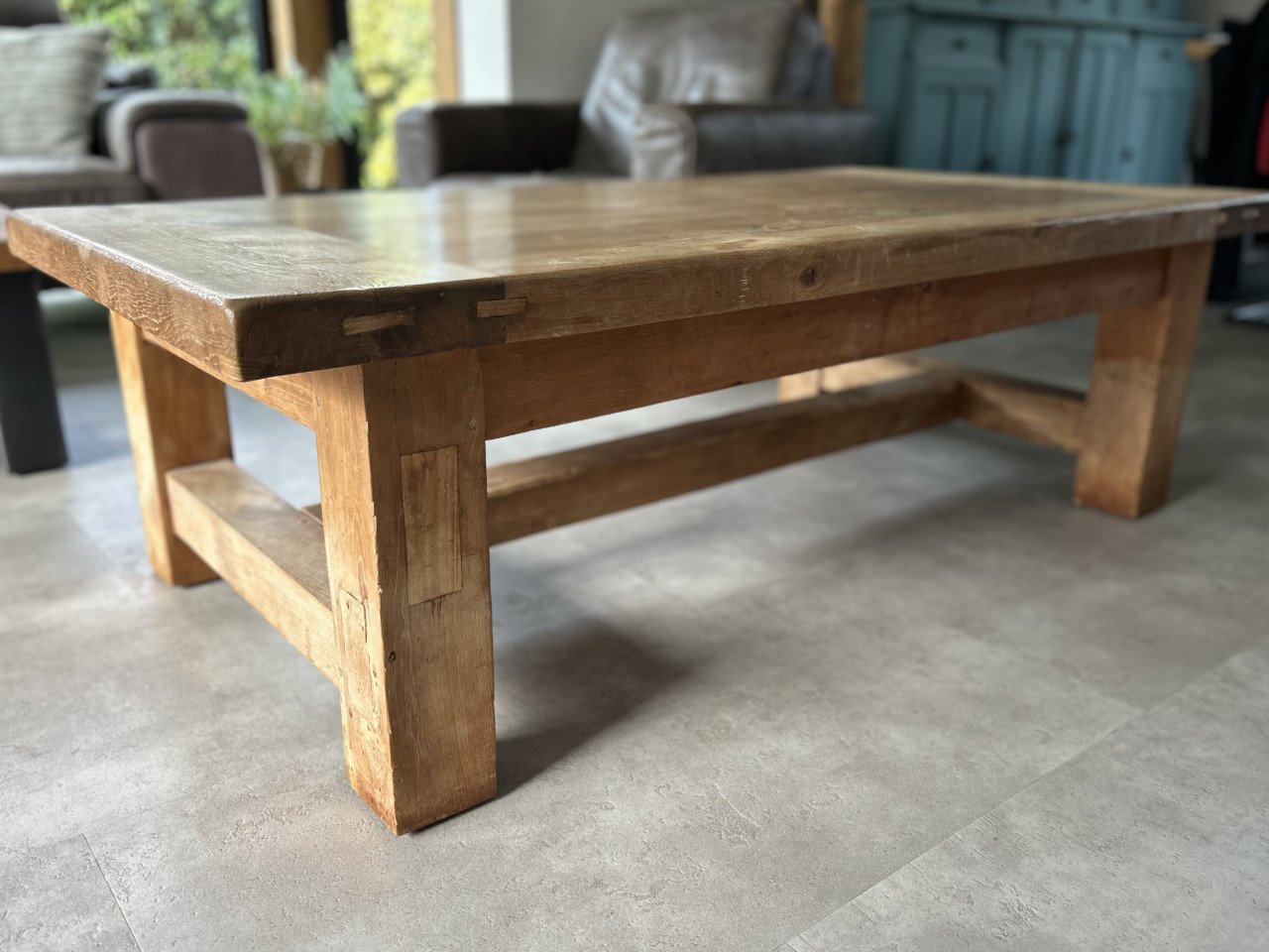 Robuuste, massieve teakhouten kloostertafel salontafel 150x80x47