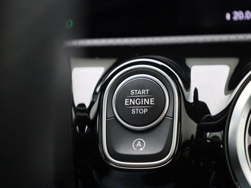 Mercedes-Benz A-Klasse 180 business solution amg | automaat | lmv | panoram