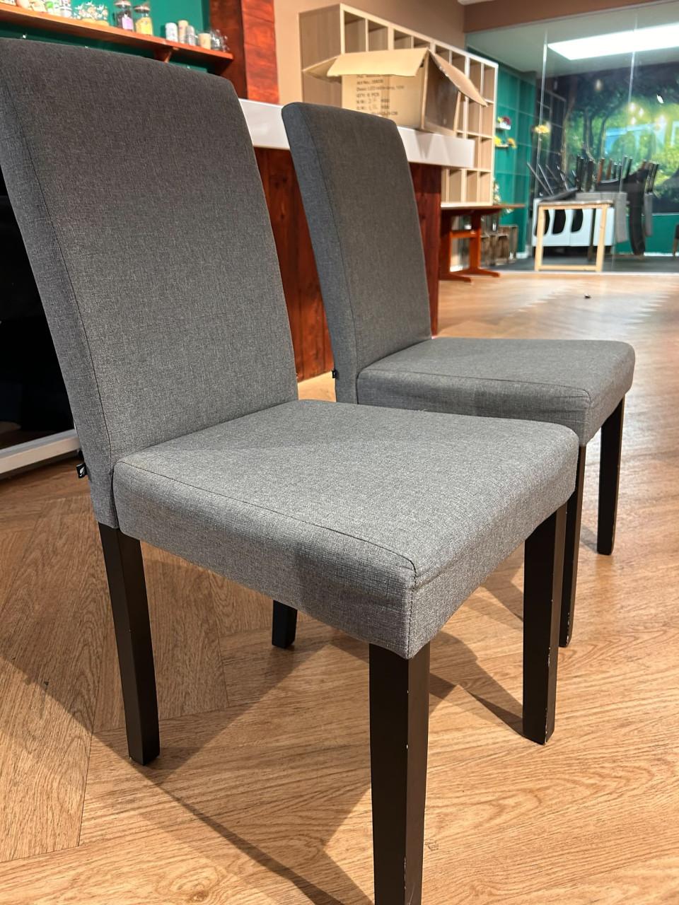 Div stoelen te koop ook te combineren met een aantal tafels of banken
