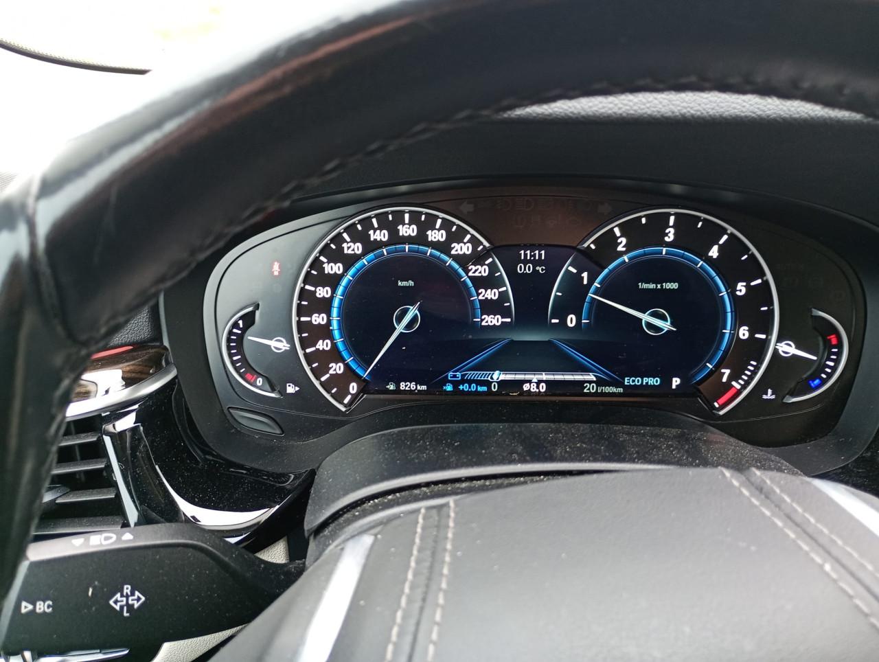 BMW 520i Business Edition | Leder | Trekhaak | APK 11-2026