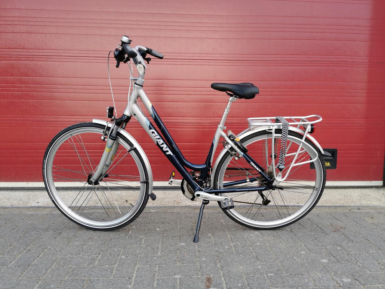 GIANT DAMESFIETS