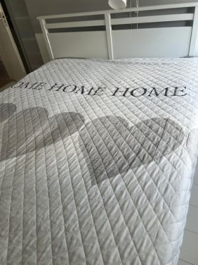 2 persoon bed compleet met matrassen, lattenbodems en nachtkastjes