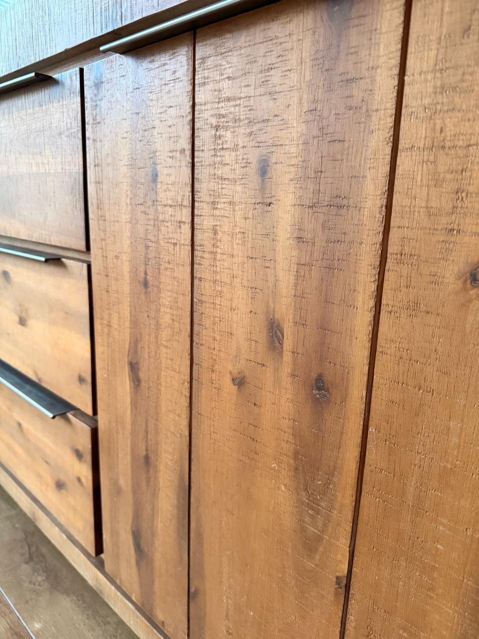 Massief houten dressoir