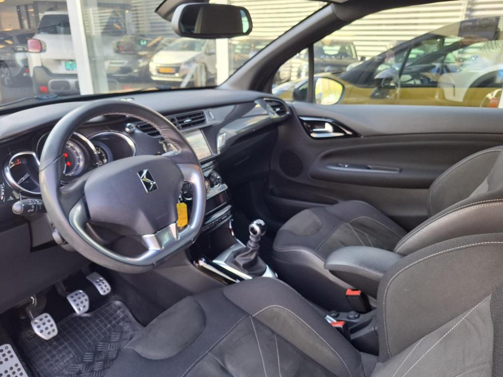 Ds Ds 3 1.2 130 sport chic cam/clima/trekhaak