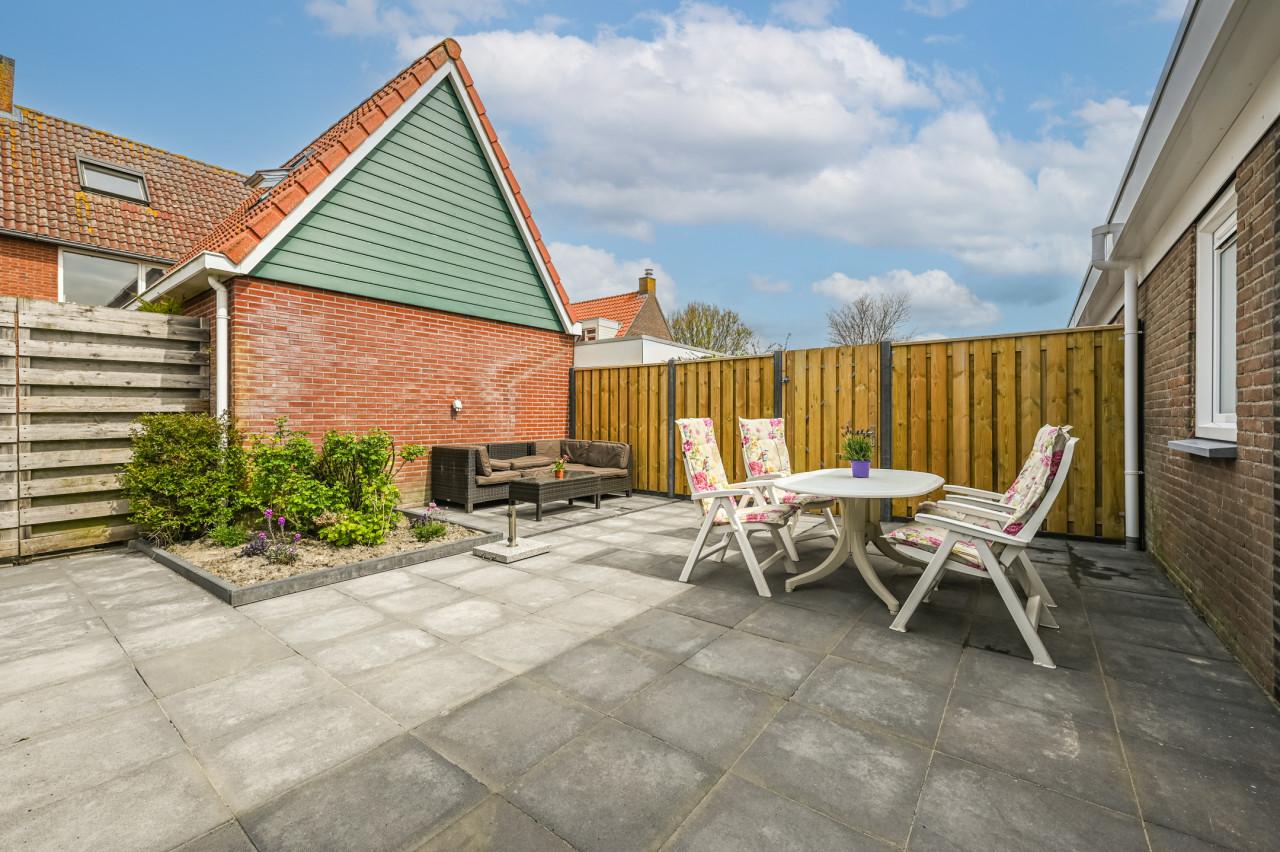 Prachtig gemeubileerde huurwoning. Tijdelijk zonder inschrijving.