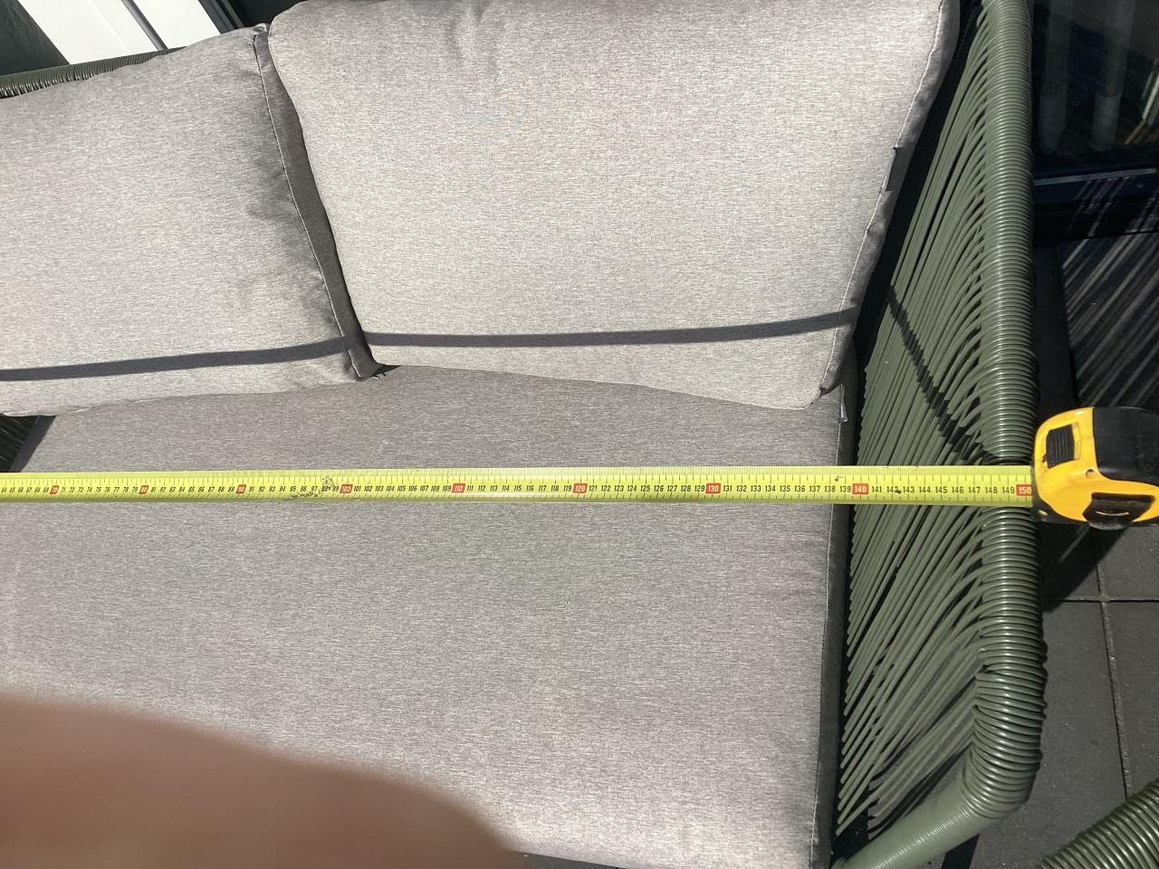 Tuinset met kussens + tafeltje