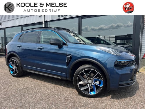 Lynk & Co 01 1.5 261pk plug in hybrid , panodak , carplay